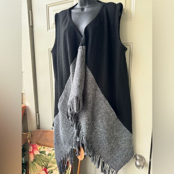 For Cynthia Womens Wool Sleeveless
Open Cardigan Sz XL Pockets Fringed NEW - Picture 3 of 10